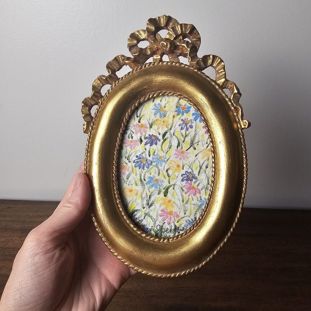 Original Signed Floral Oil Painting on Canvas Paper Vintage Gold Oval Frame